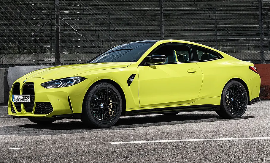 BMW M4 (2021) BMW M4 (2021)