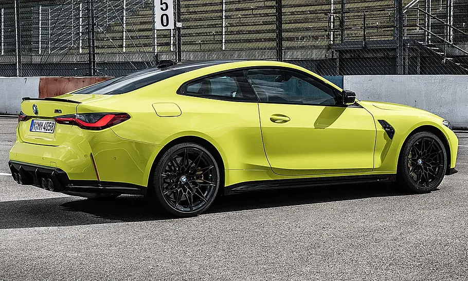 BMW M4 (2021) BMW M4 (2021)