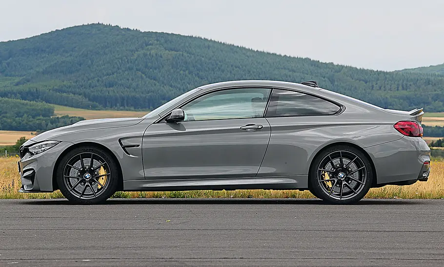 BMW M4 CS
