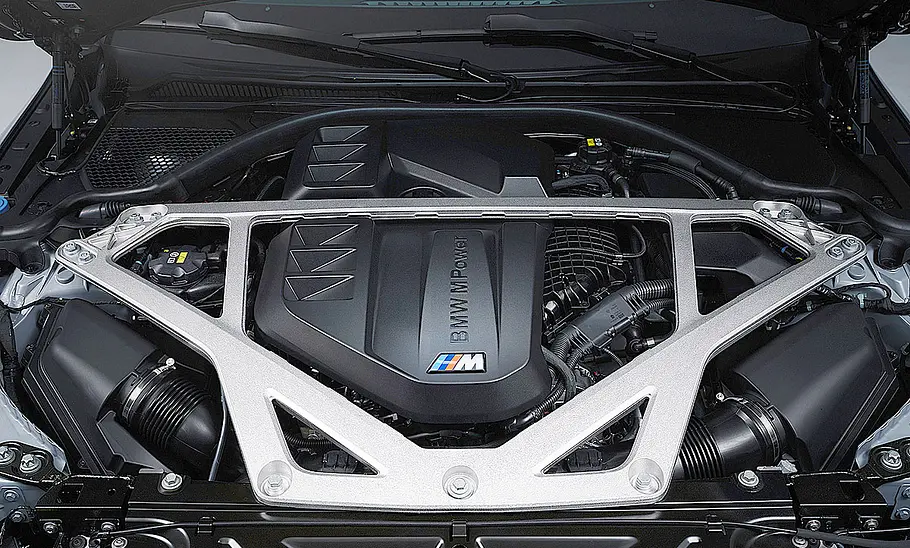 BMW M4 CSL (2022) BMW M4 CSL (2022)