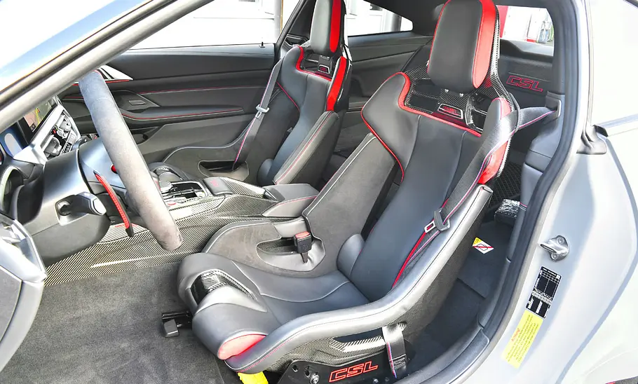 BMW M4 CSL