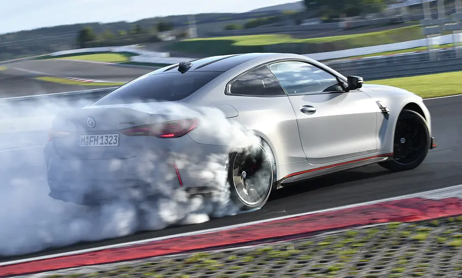 BMW M4 CSL