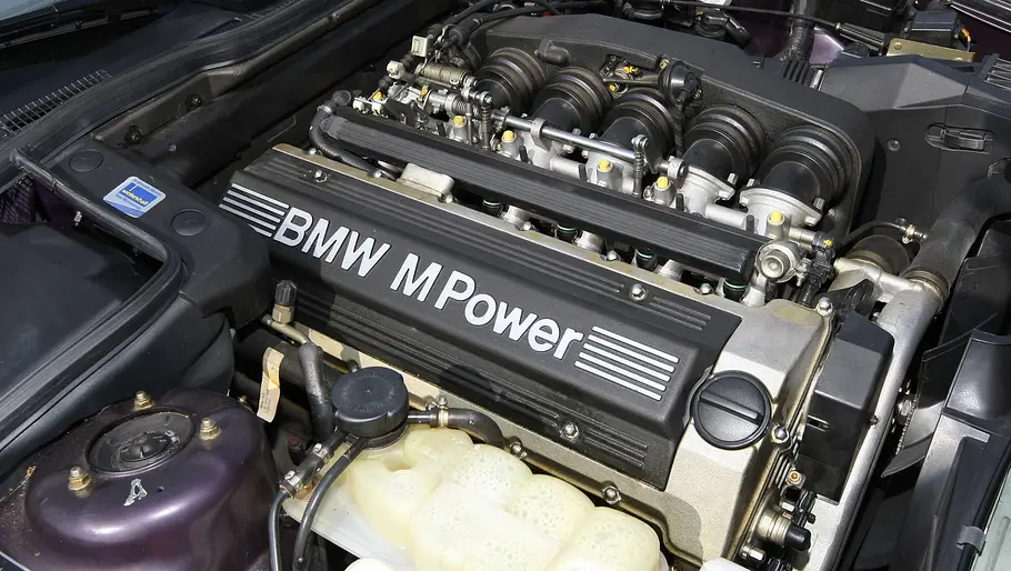 BMW M5 Der Motor des BMW M5.