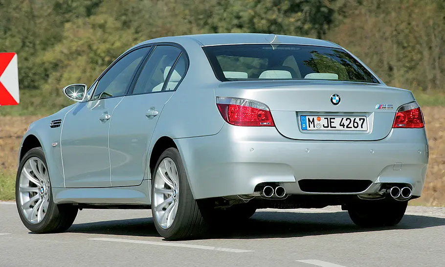 BMW M5 (E60)