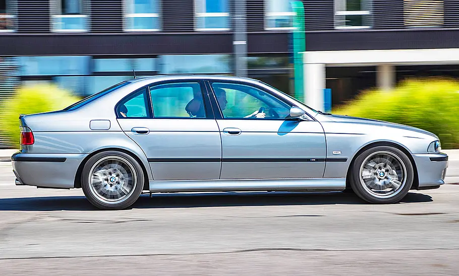 BMW M5 (E39)