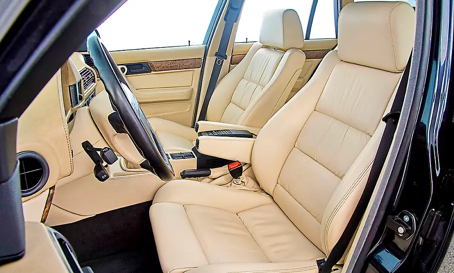 Die Sitze des BMW M5 Touring (E34).