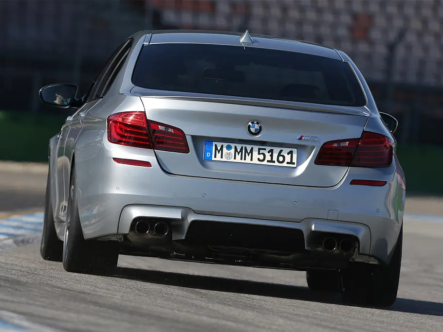 BMW M5 (F10)