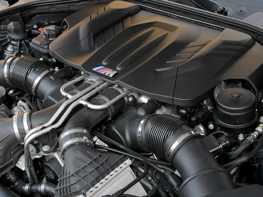 BMW M5 (F10)