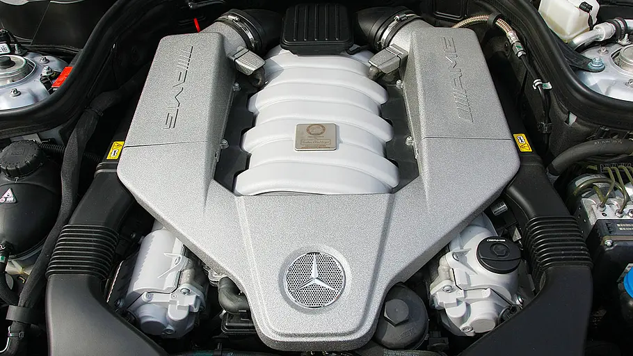 Mercedes E 63 AMG T-Modell Der Motor des Mercedes E 63 AMG T-Modell.