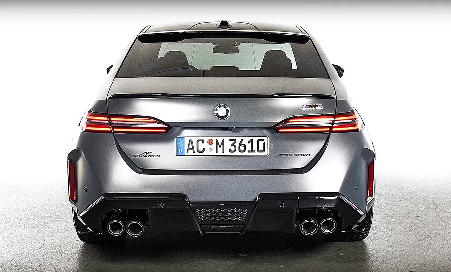 Die BMW M5 Limousine von AC Schnitzer stehend von hinten.