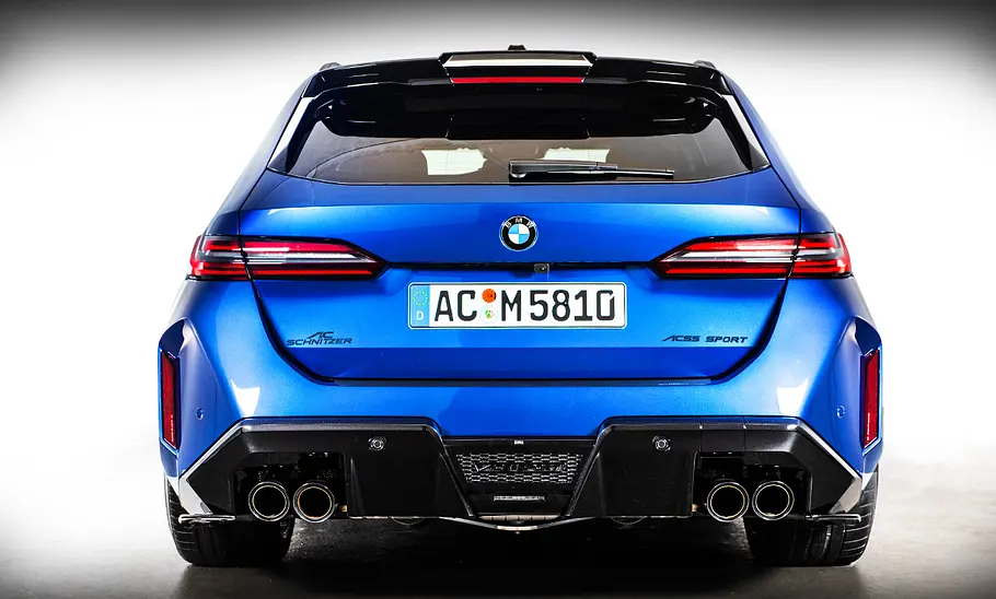 Die BMW M5 Touring von AC Schnitzer stehend von hinten.