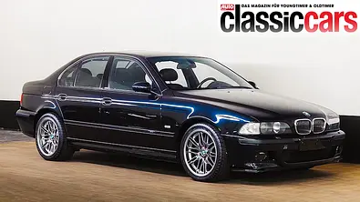 Der BMW M5 W10 statisch von schräg vorne fotografiert. - Foto: GDM Motors