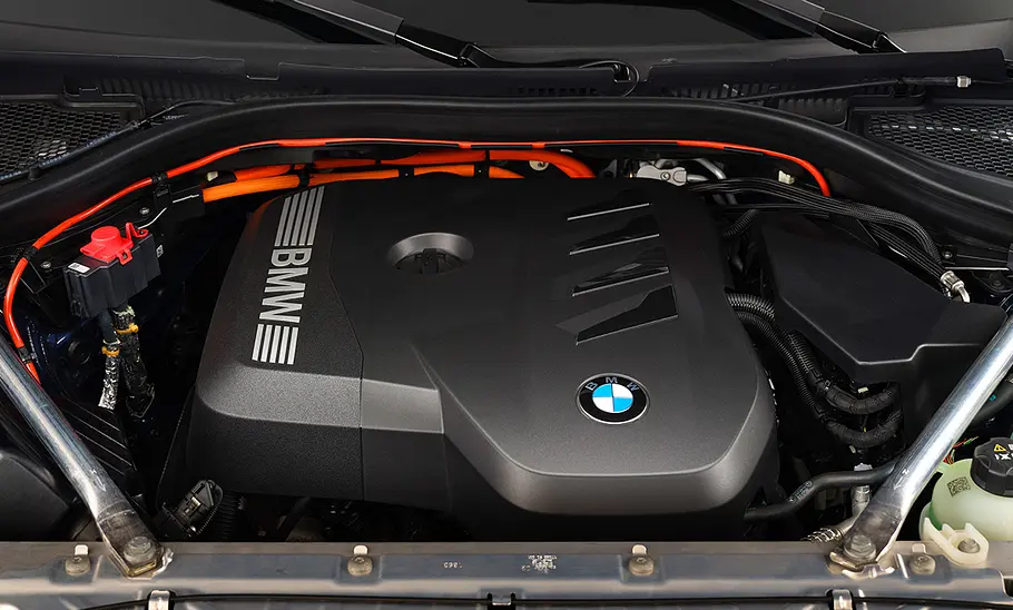 Der Motor des BMW X3 (2024) in der Detailaufnahme.