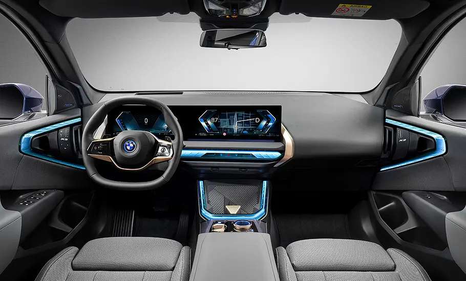 Das Armaturenbrett des BMW X3 (2024).