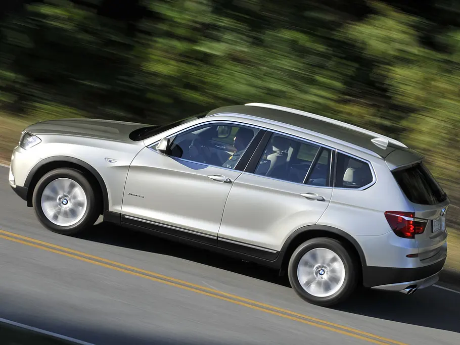 BMW X3 xDrive35i Radhäuser