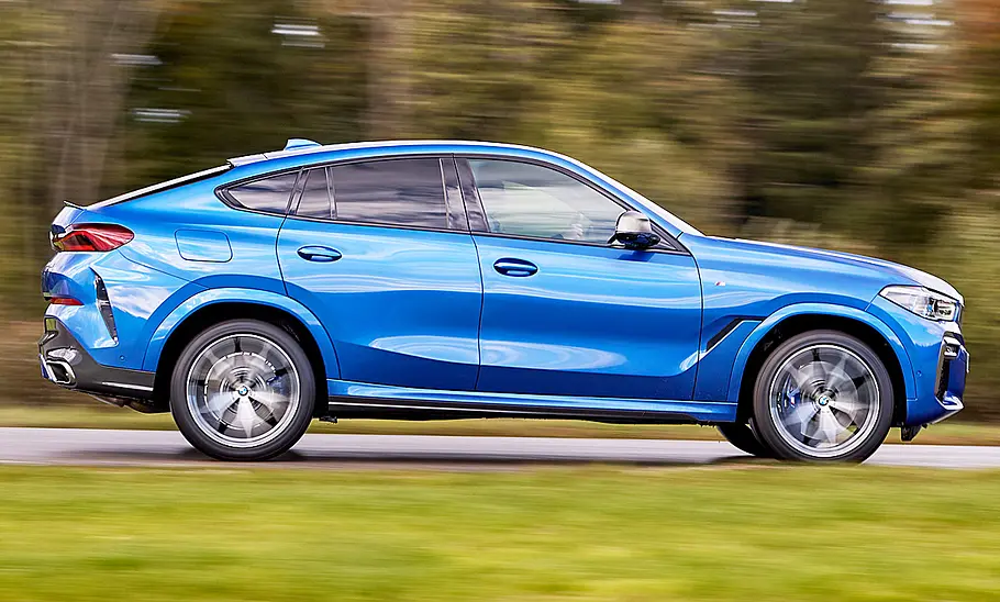 BMW X6 M50i