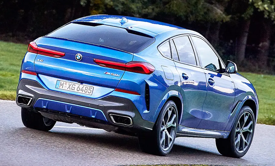 BMW X6 M50i