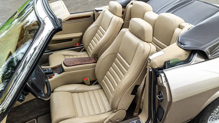 Die Sitze des Jaguar XJS Cabrio