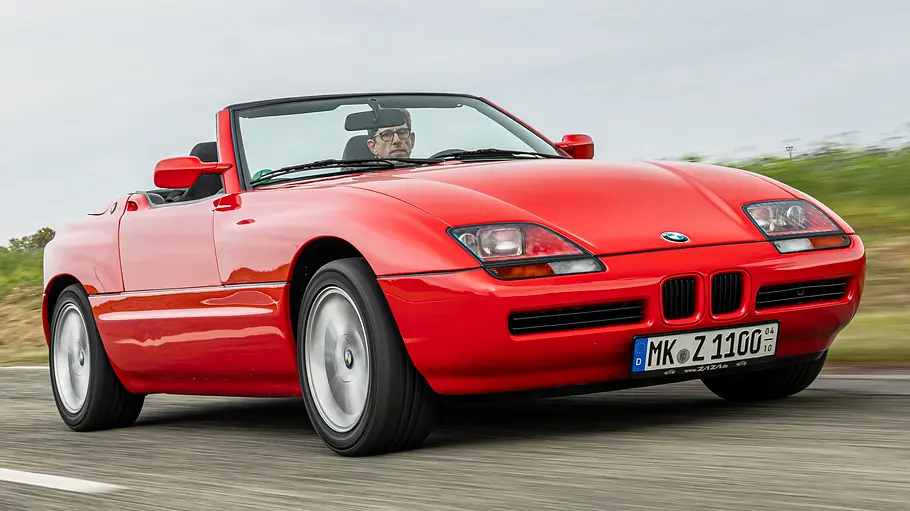 Der BMW Z1 fahrend von vorne