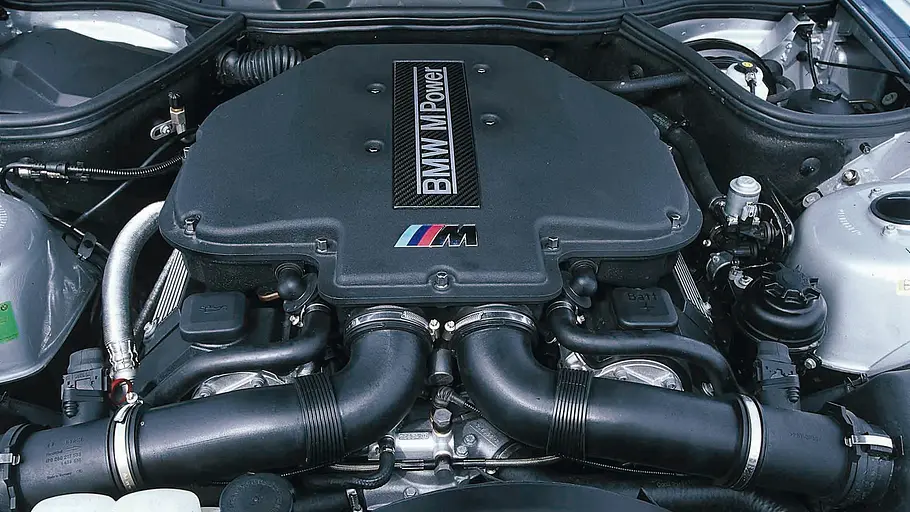 Der Motor des BMW Z8. 