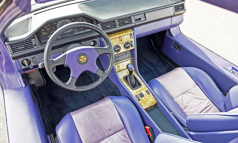 Das Cockpit des Boschert B300.