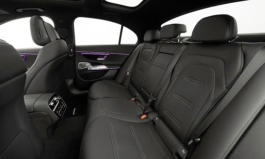 Die Rücksitzbank im Brabus 700.
