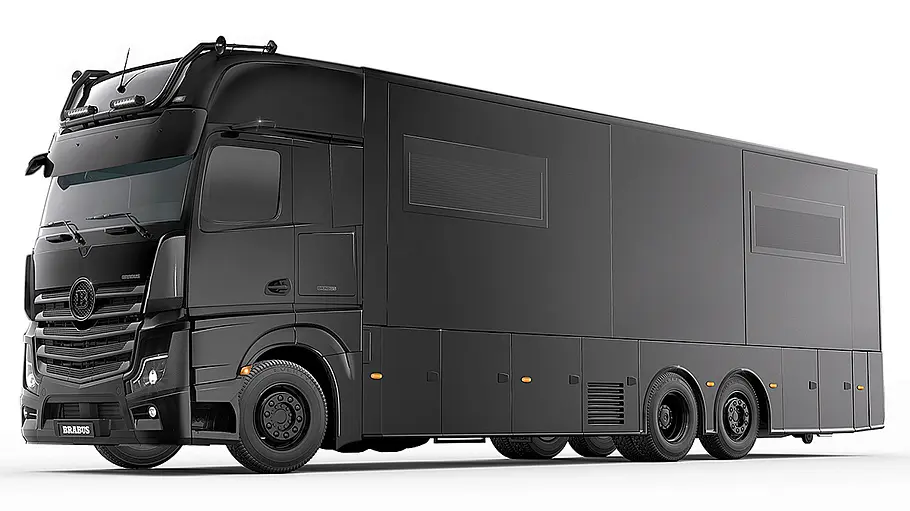 Brabus Big Boy 1200 Der Brabus Big Boy 1200 stehend von schräg vorne links vor weißen Hintergrund.