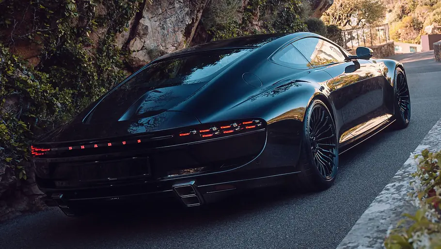 Der Brabus Bodo stehend von schräg hinten