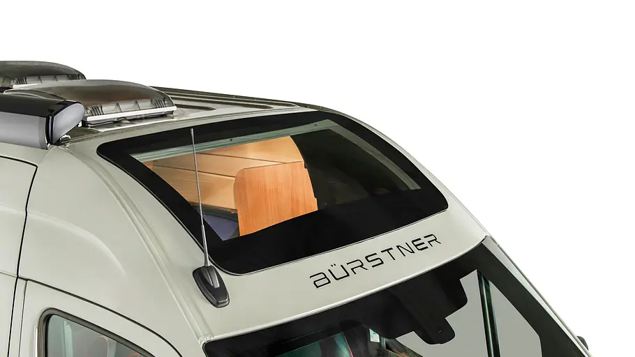 Bürstner Habiton Das Detailfoto zeigt das Panorama-Dachfenster im Bürstner Habiton.