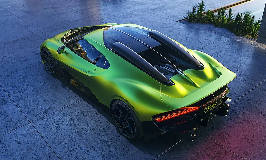 Erhöhter Blick von schräg hinten auf den Bugatti Brouillard (2025).