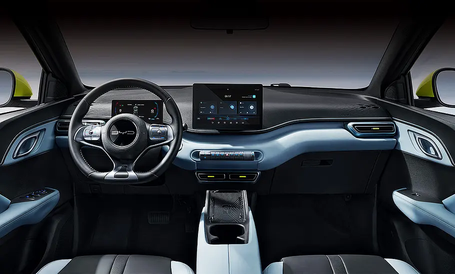 Blick in den Innenraum des BYD Dolphin Surf (2025).