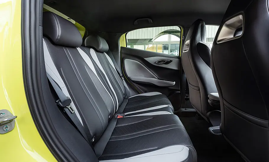 BYD Dolphin Surf (2025) Die Rücksitzbank im BYD Dolphin Surf (2025).