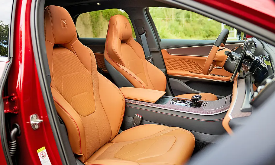 BYD Han (2022) BYD Han (2022)