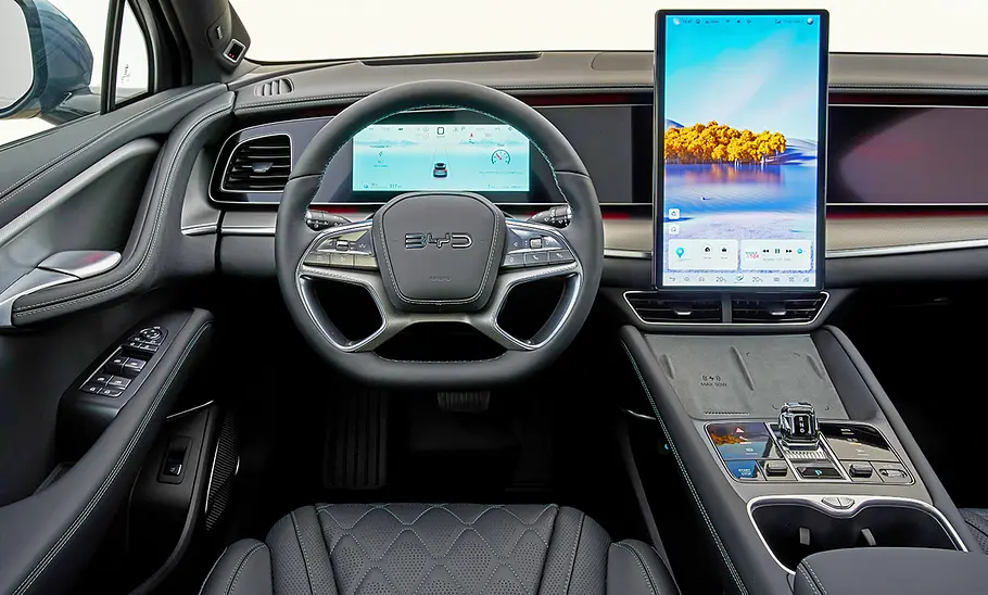 Das Cockpit des BYD Sealion 7 (2024).