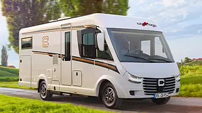 Der Carthago C1-Tourer (2024) stehend von schräg vorne fotografiert. - Foto: Carthago