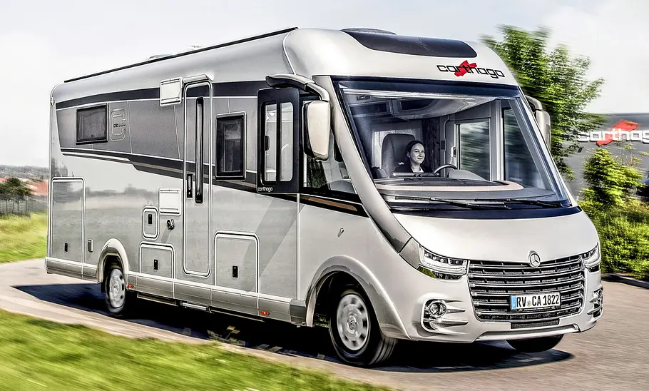 Carthago Chic E-Line (2019), Ansicht von vorne rechts
