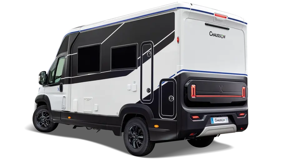 Der Chausson X550 statisch von schräg hinten links.