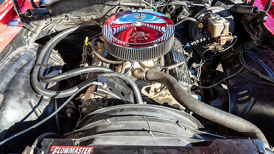Der Motor des Chevrolet Camaro.