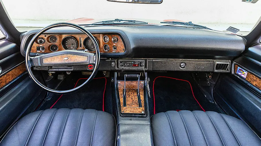 Das Cockpit des Chevrolet Camaro.