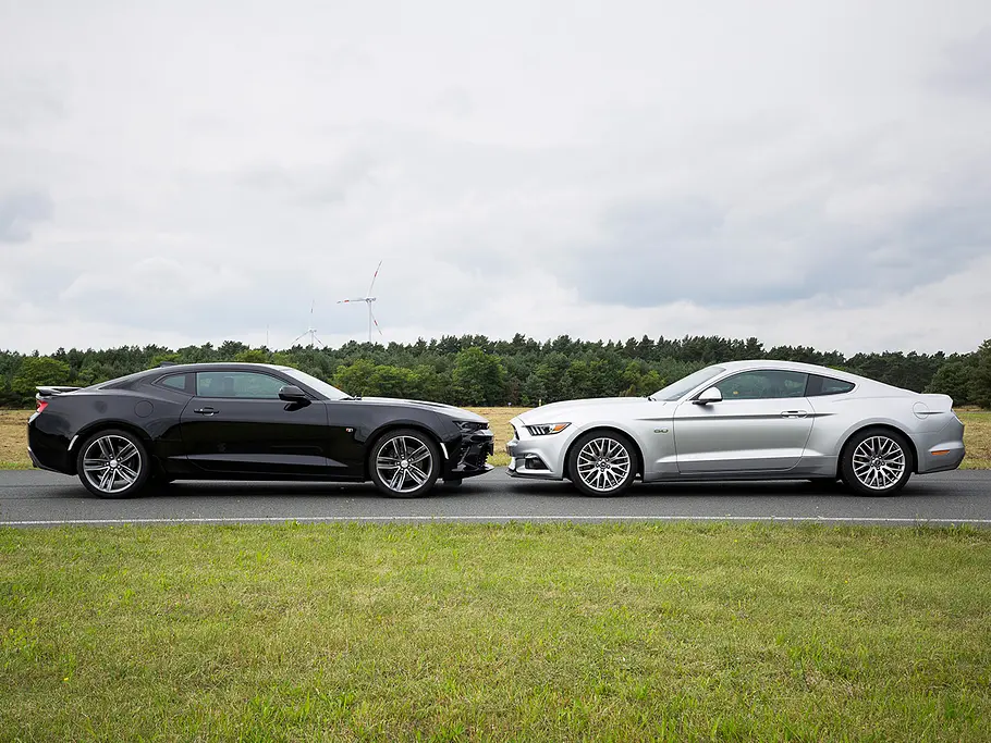 Ford Mustang/Chevrolet Camaro: Vergleich Ford Mustang/Chevrolet Camaro: Vergleich