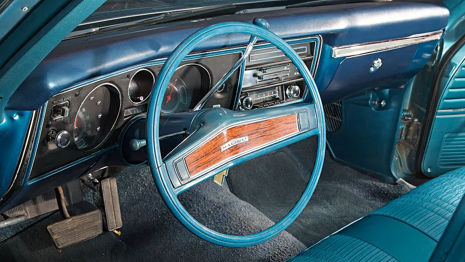 Cockpit der Chevrolet Chevelle.