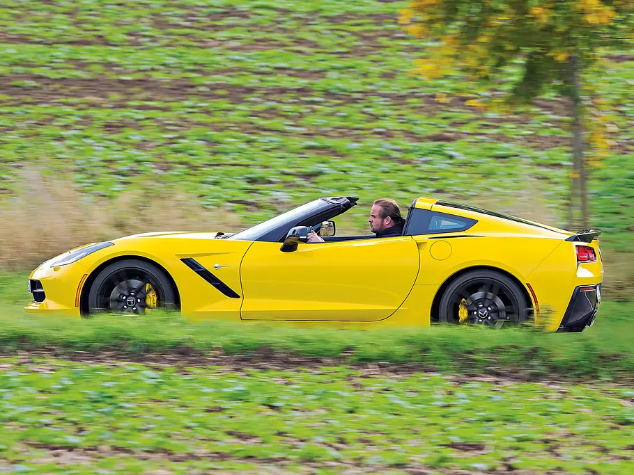 Bilder Chevrolet Corvette Stingray Einzeltest Test Supersportwagen Seitenansicht