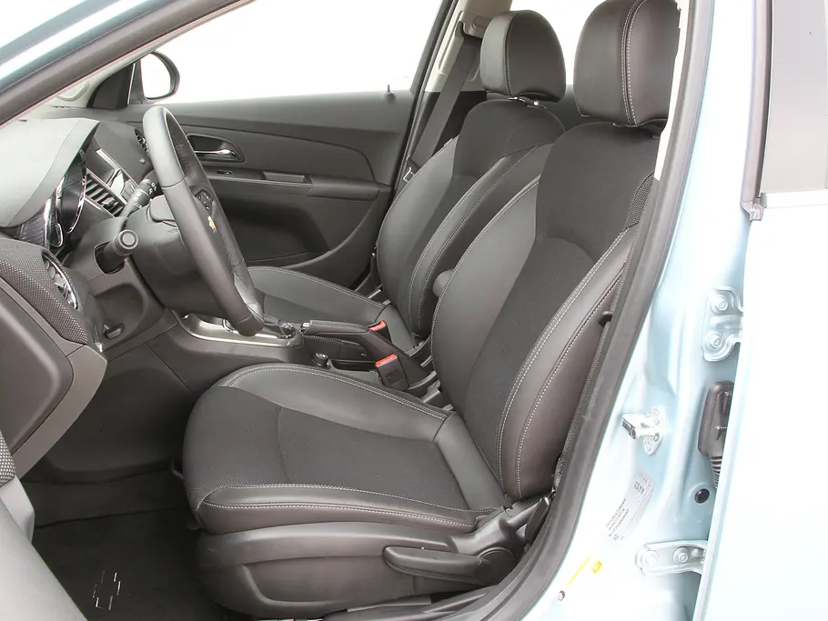 Chevrolet Cruze Station Wagon 1.7 D Chevrolet Cruze Station Wagon 1.7 D - Sitze