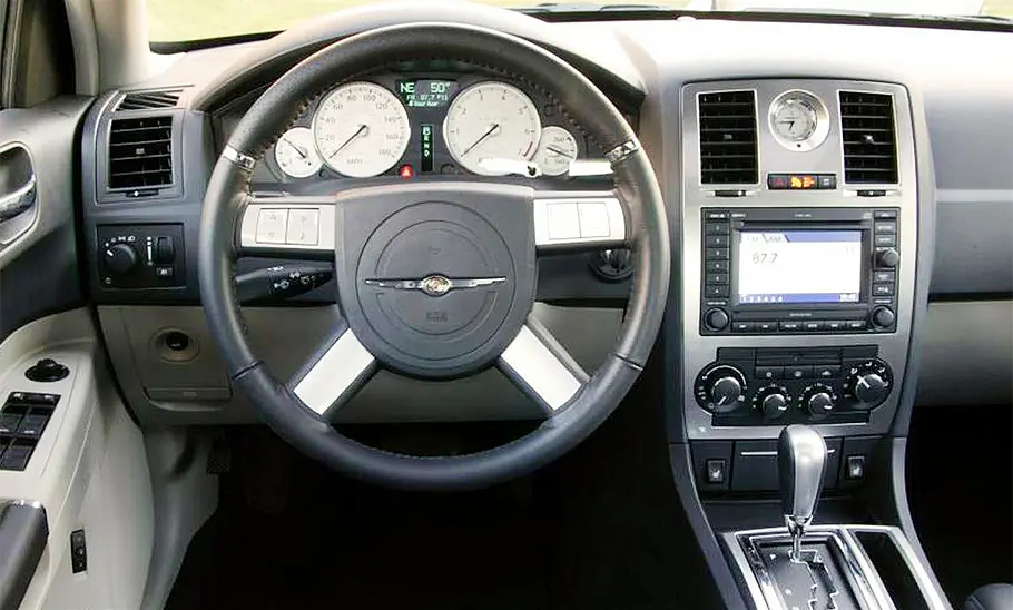 Chrysler 300C Touring SRT8 (2007) Chrysler 300C Touring SRT (2007)