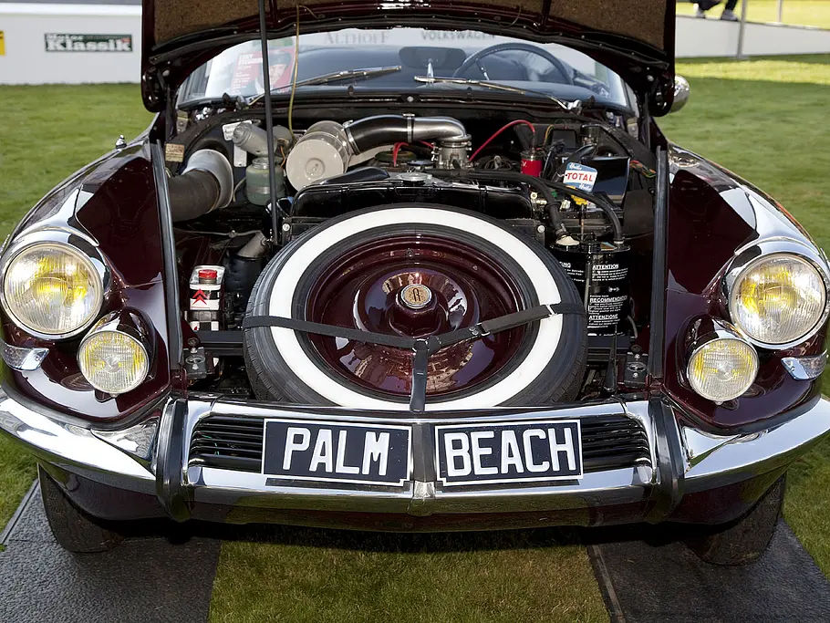 Citroën DS 19 Cabriolet Palm Beach - Vierzylinder mit dem Reserverad und der Zentralhydraulik