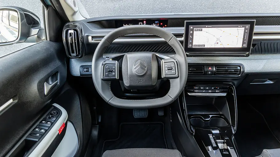 Das Cockpit des Citroën C3.
