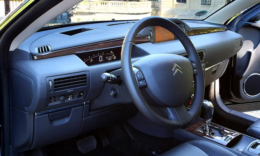 Citroën C6 2.2 HDi 170