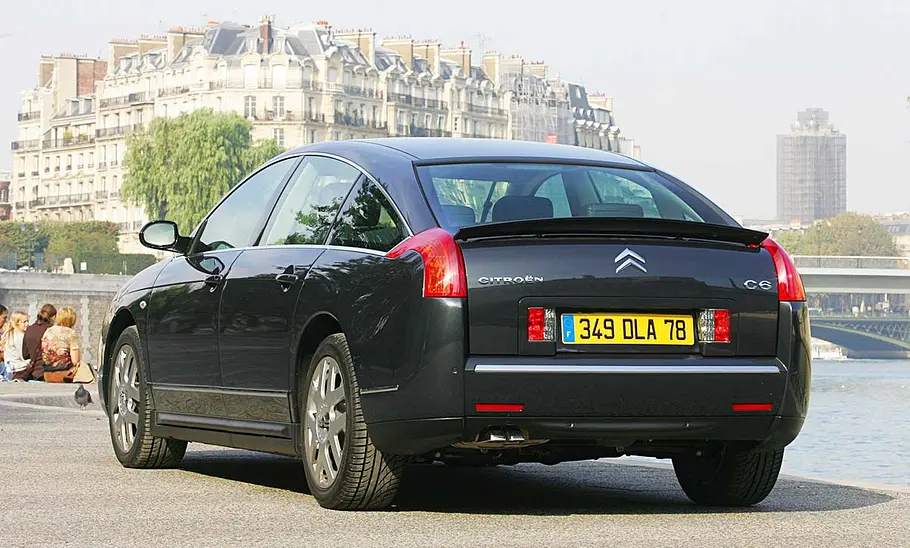 Citroën C6 V6 HDi 205 Biturbo (2006) Heck