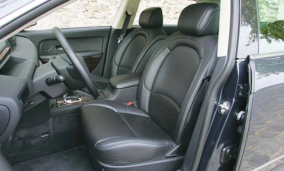 Citroën C6 V6 HDi 205 Biturbo (2006) Innenraum