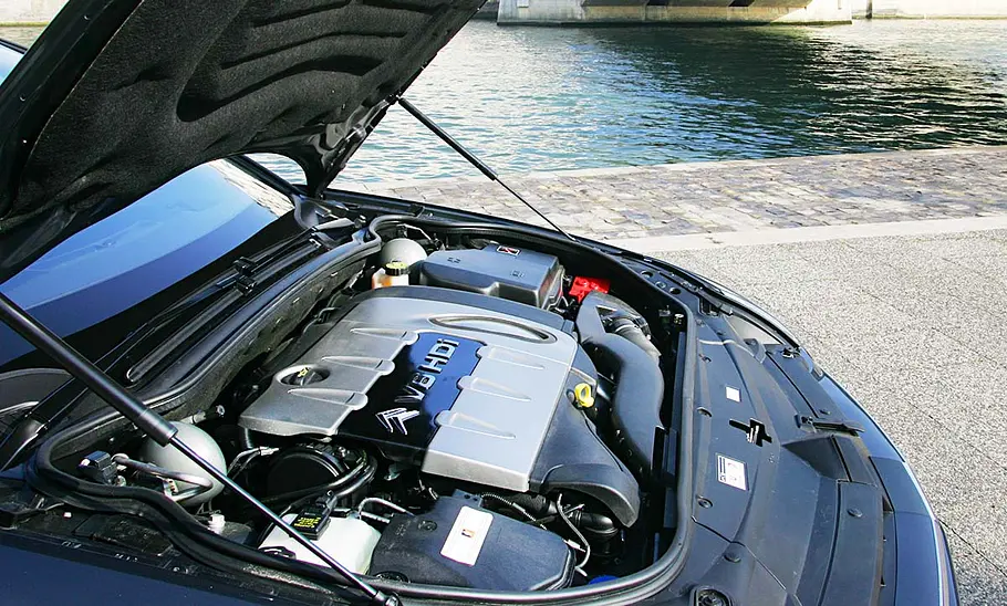 Citroën C6 V6 HDi 205 Biturbo (2006) Motor